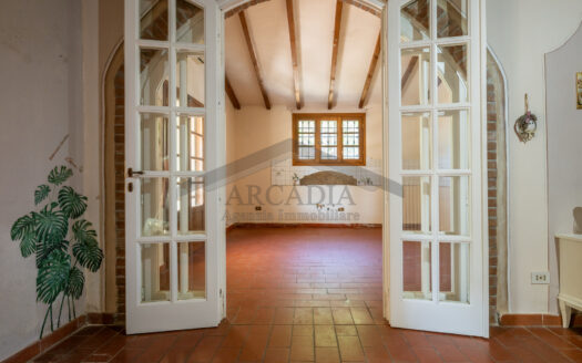 VILLA SINGOLA in Vendita a CRESPINA