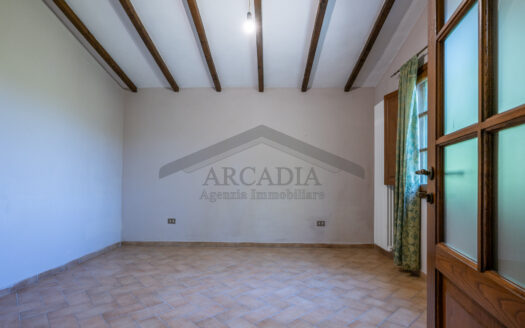 VILLA SINGOLA in Vendita a CRESPINA