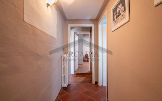 VILLA SINGOLA in Vendita a CRESPINA